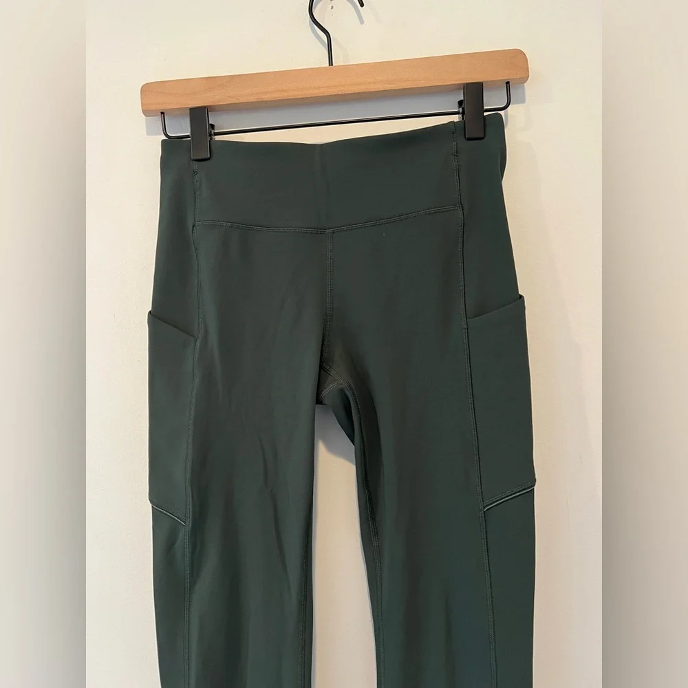 Lululemon Speed Up Tight Leggings 28